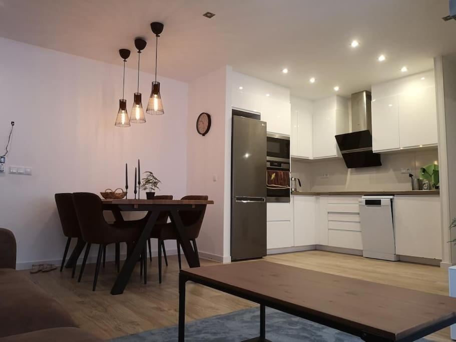Apartamento New Alexandra Apartment, 2 Min 40 Sec From Beach *